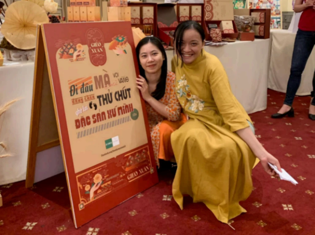 Gieo Xuân standee POSM at event